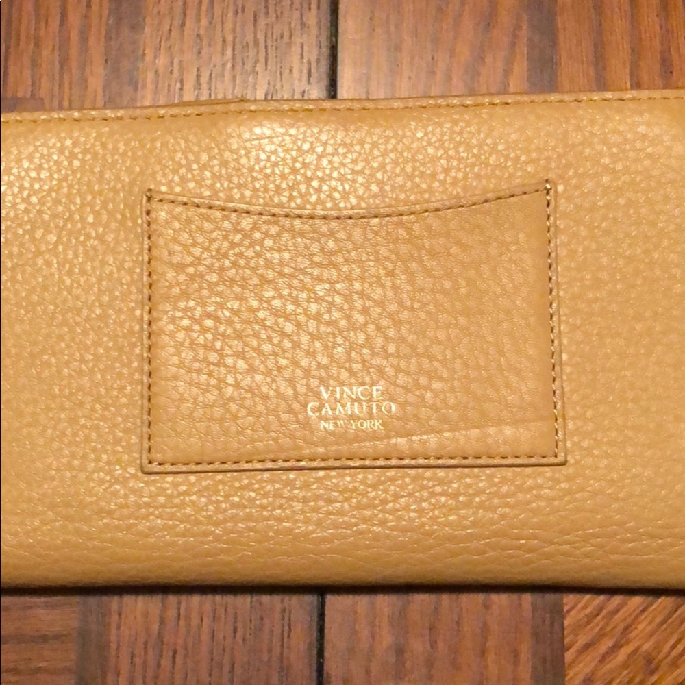 Vince Camuto wallet